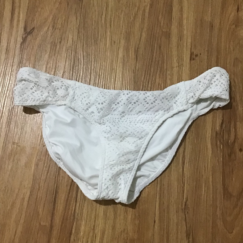 WHITE lace ruched side vs pink bikini bottom